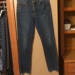 Lucky Brand women’s Jeans size 2 with a 26”waist
